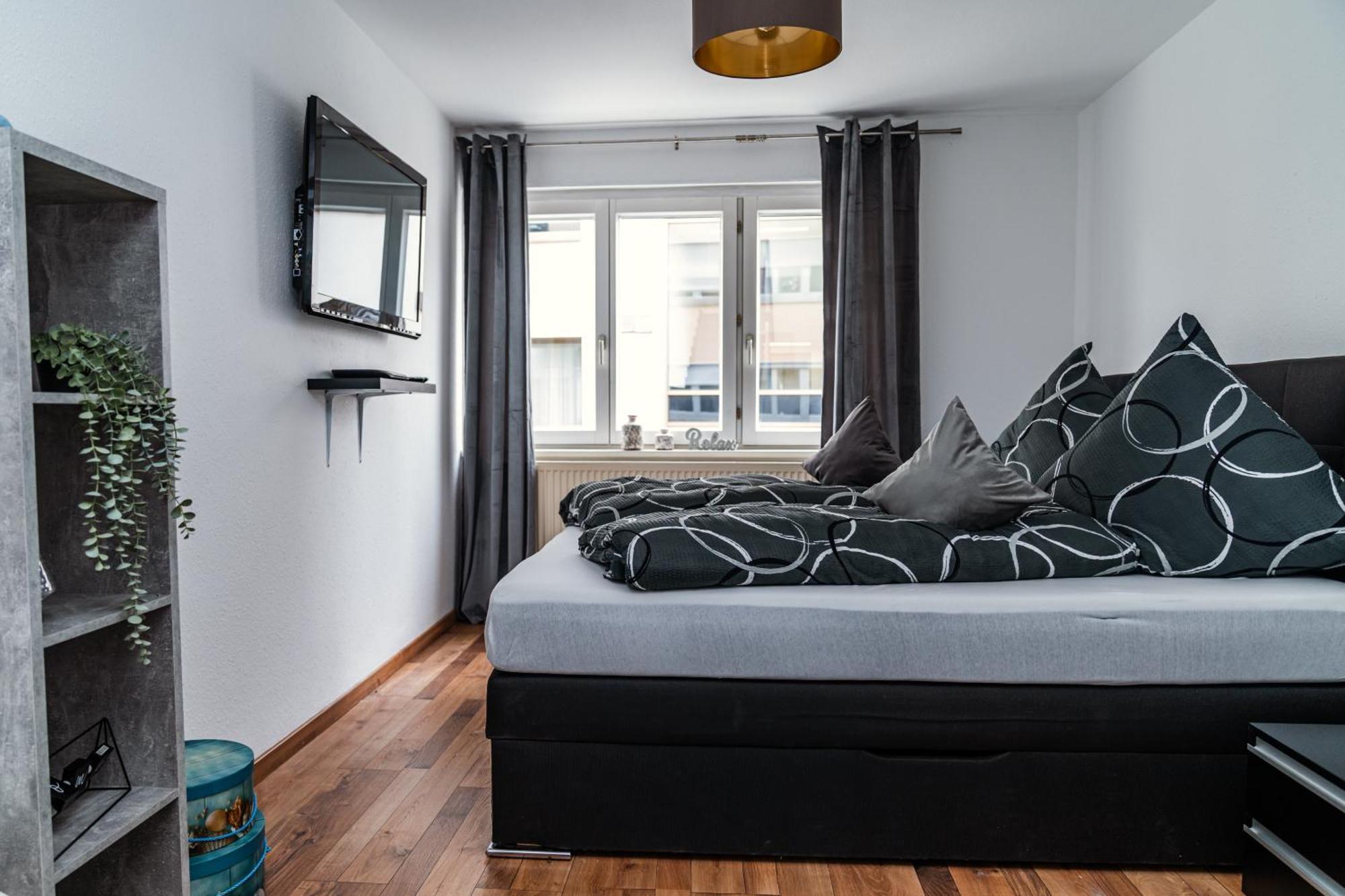 Ferienwohnung Ella - Direkt Am Bodensee Friedrichshafen Extérieur photo